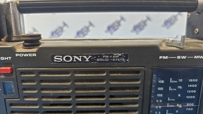 Sony ICF-111B Sports 11 FM-AM Solid State All Weather Radio | eBay