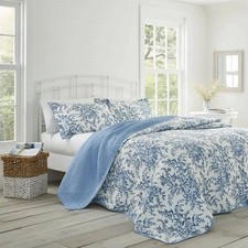 Laura Ashley  TWIN Bedford Blue Delft  2Pc Quilt Set Reversible 100 Cotton