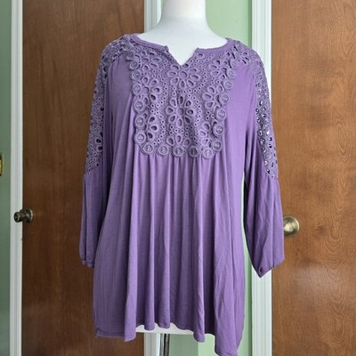 Liz Claiborne purple three-quarter sleeve top with crochet and cutout details