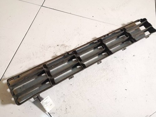 1J0853677D Stoßstangengrill vorne Mitte 1J0 853 677 D Volkswagen DE2715282-69