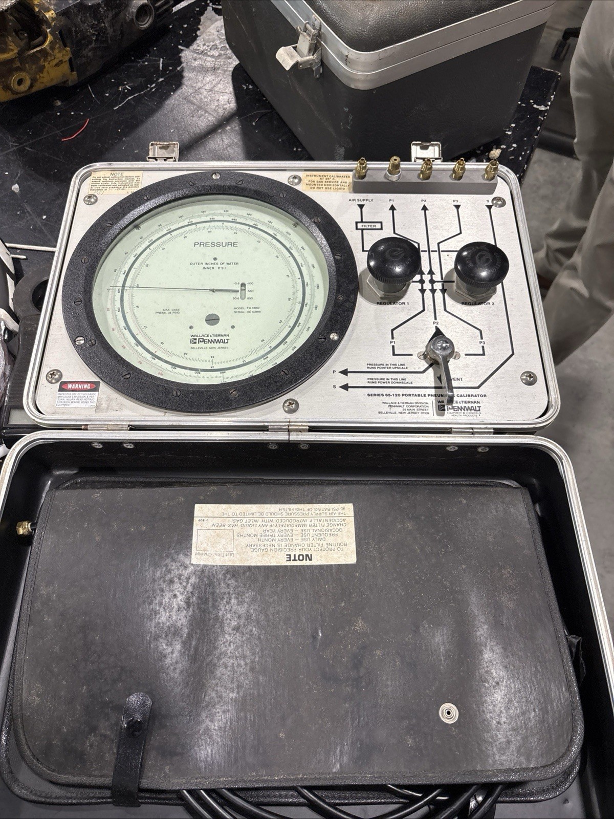 Wallace & Tiernan Pennwalt Portable Pneumatic Calibrator, FU4882, Series: 65-120