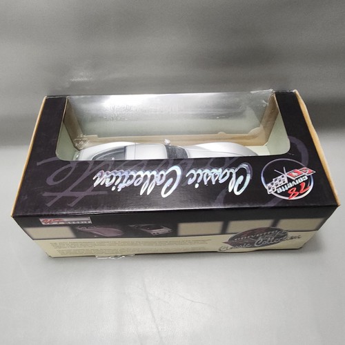 UT Models 1978 Corvette 25th Silver Anniversary Edition UT0597 1:18 Diecast - Picture 6 of 12