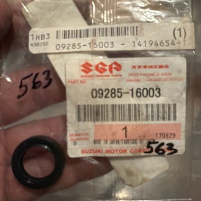 NOS Suzuki DR125 DR200 PE175 RM100 RM125 SP125 SP200 Oil Seal 09285-16003