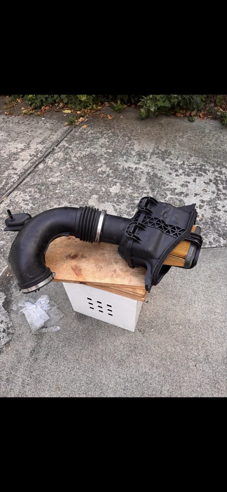 2020-2022 Ford F250 F350 F450 Super Duty Air Intake Assembly OEM 6.7L Diesel - Image 2 of 4