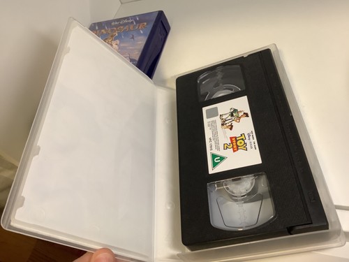 Disney Classics - Fantasia 2000 & Mickey’s Christmas Carol - VHS Bundle - Picture 10 of 10