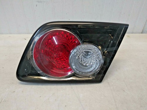 Luz trasera lateral interior maletero para pasajeros derecho Mazda 6 2006 2007 fabricante de equipos originales - Imagen 2 de 3