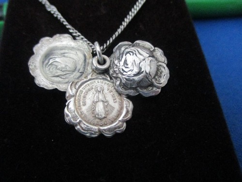 Vin Religious Sterling Silver Medal 