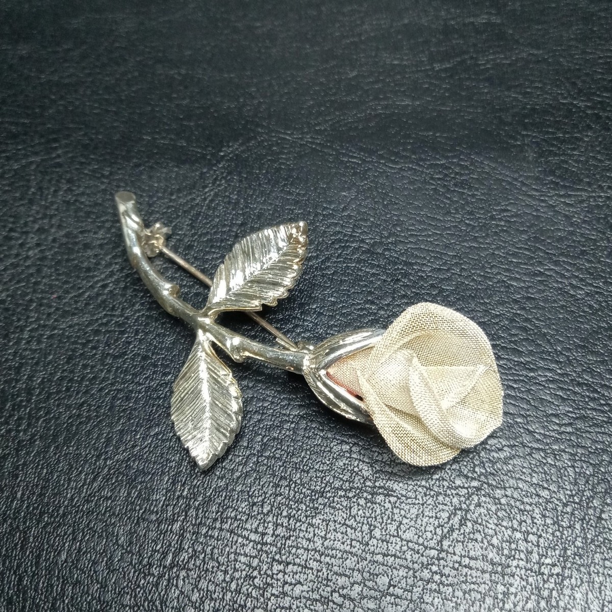 Vintage Signed AK Anne Klein Mesh Flower Pin Brooch Silver 9760