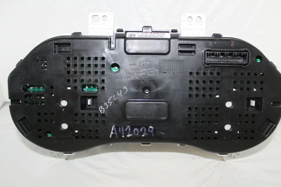 Cuadro de instrumentos velocímetro 2014 2015 2016 Kia Forte indicadores 46.892 millas Foto 2 de 4