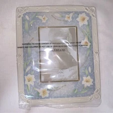 LENOX Portrait Gallery Sentiment Lily Picture Frame 10 x12 Porcelain Collectible