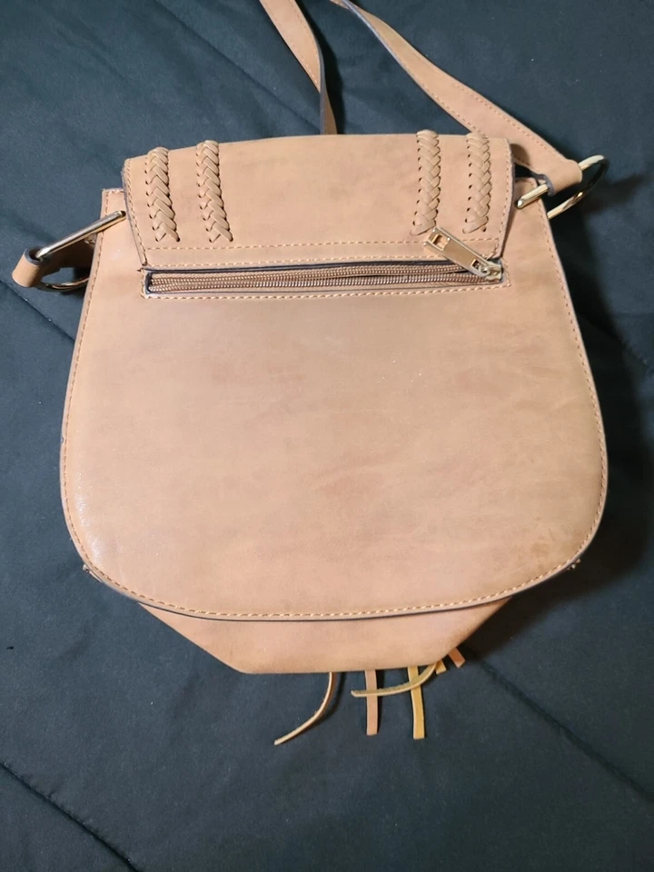 Bolso Franco Sarto Bandolera Rex Sillín Flecos Western Boho Acentos Tostados y Metal Foto 4 de 4
