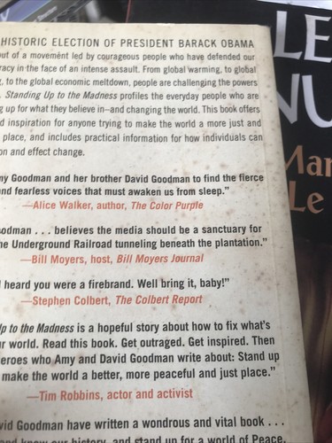 Standing Up to the Madness : Ordinary Heroes in Extraordinary Times, Signed Firs - Picture 4 of 5