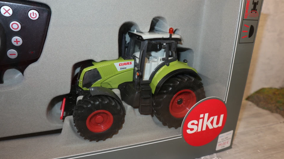 Siku 6882 in 1:32,  Claas Axion 850 Control mit Pistolen-FB, NEU in OVP - Bild 2 von 3