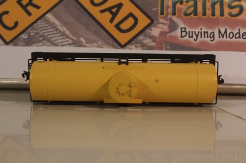 HO Model Power Metal Line Single Dome Tank Car Shell SCCX 2011 knuckle (J08) - Picture 9 of 11