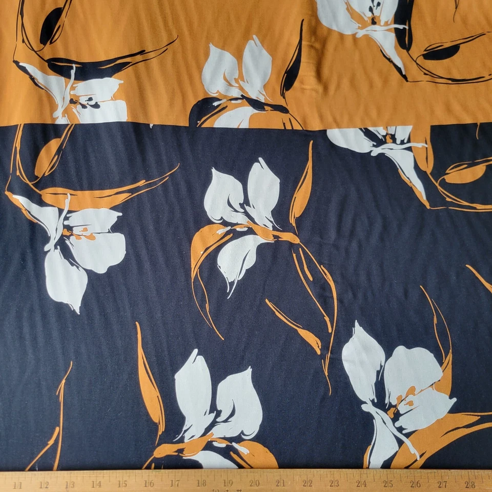 Черная, серо-коричневая, оранжевая вискозная ПАНЕЛЬ из Италии с принтом по границе - современная! - Изображение 3 из 4