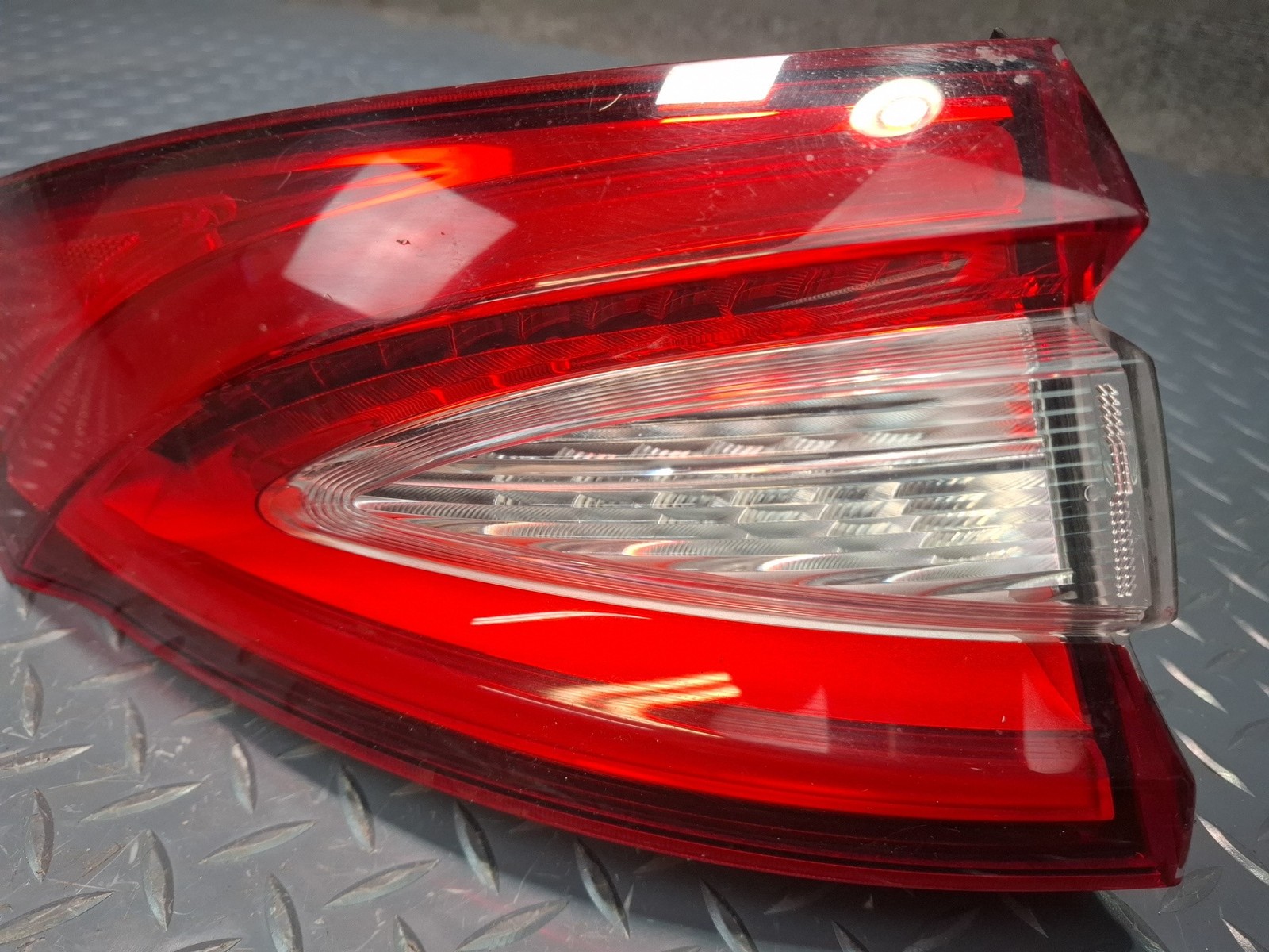 Maserati Levante 2017-2020 Rear Left Outer Tail light P/N 670106833