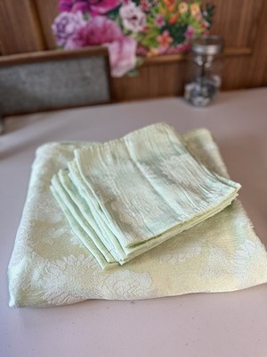 Set of Tablecloth 104'' x 60'' with 8 Matching Napkins Mint Green Floral  Vintage