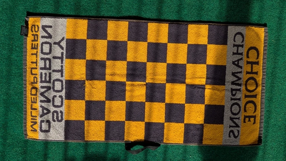 Toalla Scotty Cameron Champions Choice lanzamiento galería usada Foto 3 de 4