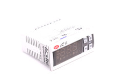Carel MCH2000031 Temperature Controller Tempe...