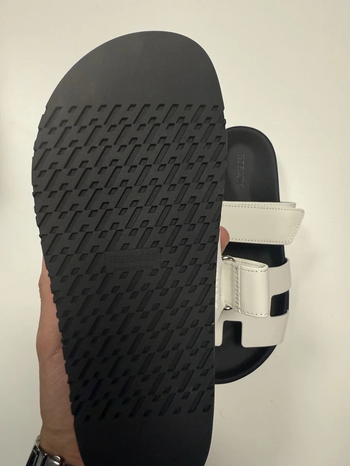 HERMES H CHYPRE SANDALIAS DE CUERO DE BECERRO BLANCAS ZAPATOS DIAPOSITIVAS PLANAS 37 NUEVAS EN CAJA Foto 4 de 4