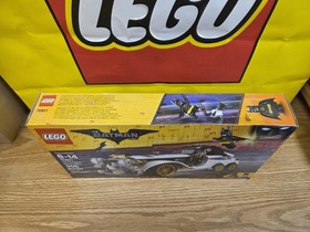 LEGO Batman Movie Penguin Arctic Roller 70911 - retired - sealed - box damage