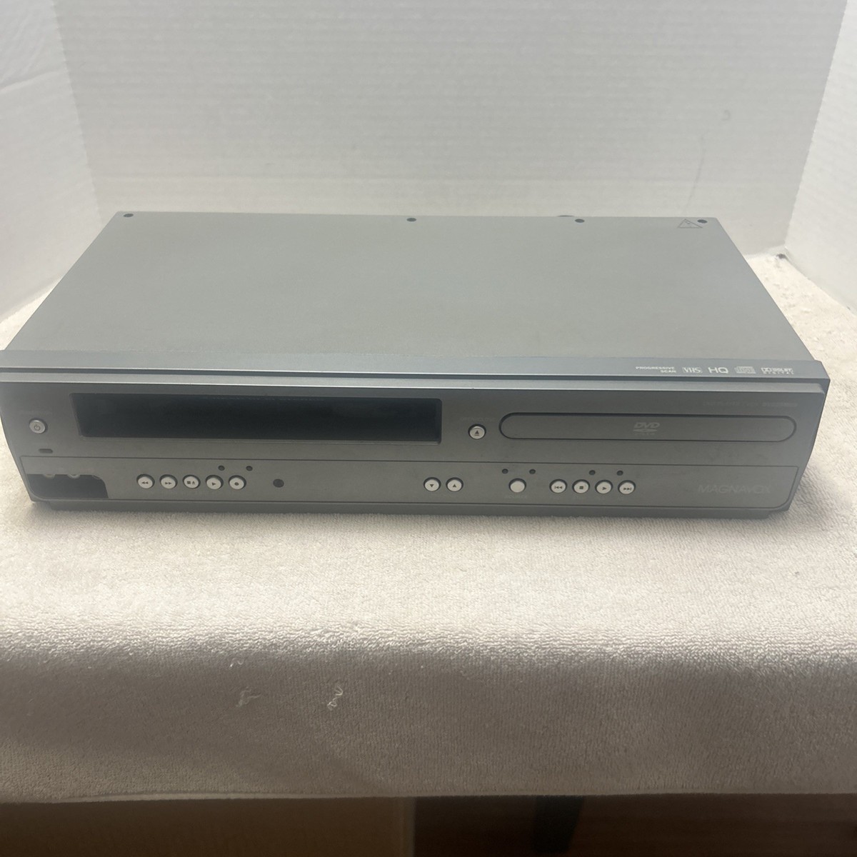 Magnavox DV225MG9 DVD / VCR Combo Player VHS Hi-Fi - No Remote