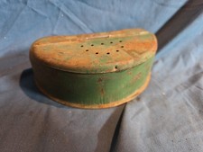 Caja contenedor de cebo vivo de pesca "Old Pal" de metal verde vintage / deflector para cinturón
