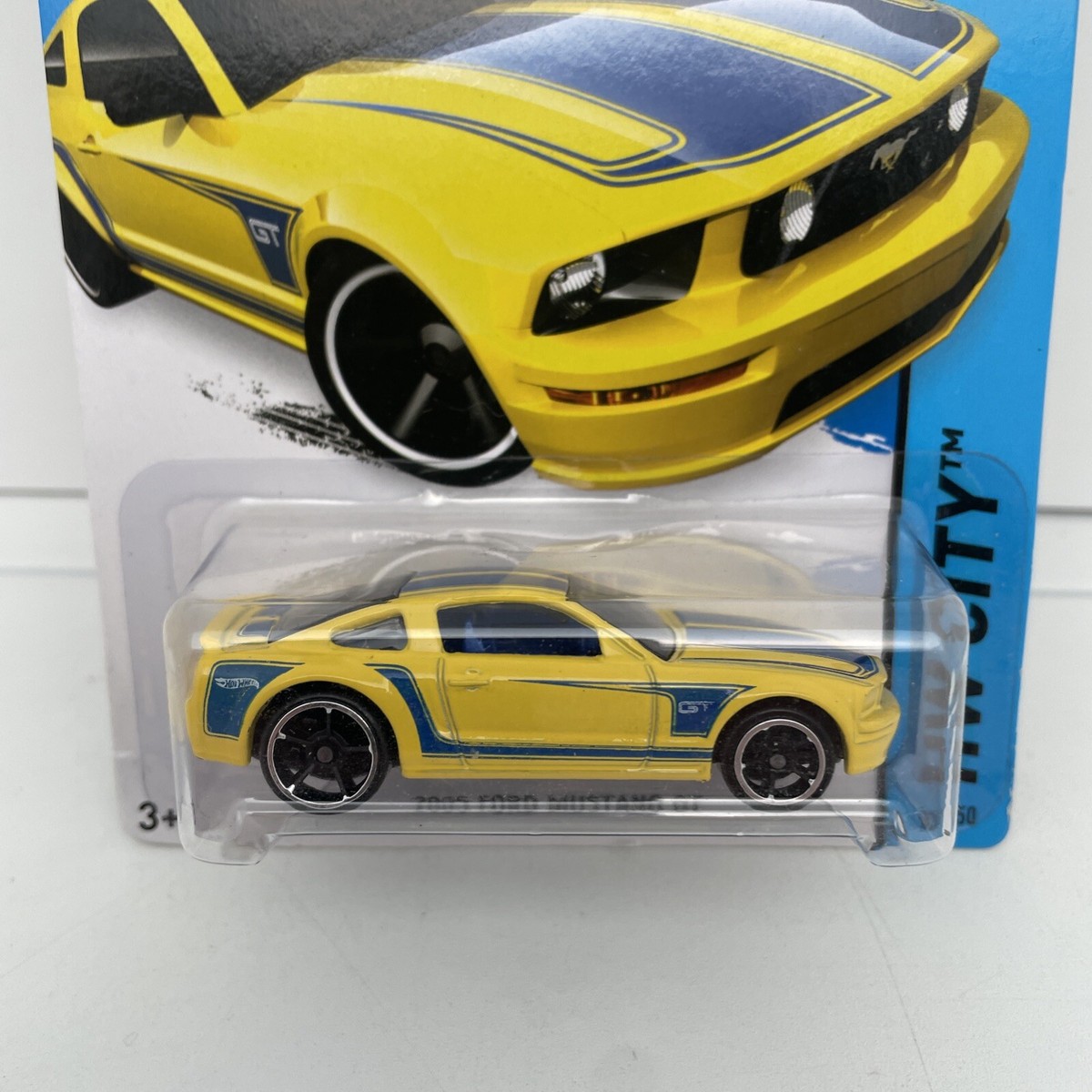 Hot Wheels 2005 Ford Mustang GT 92/250 HW City Series 2014 Hot Wheels 2005 Ford Mustang GT 92/250 HW City Series 2014