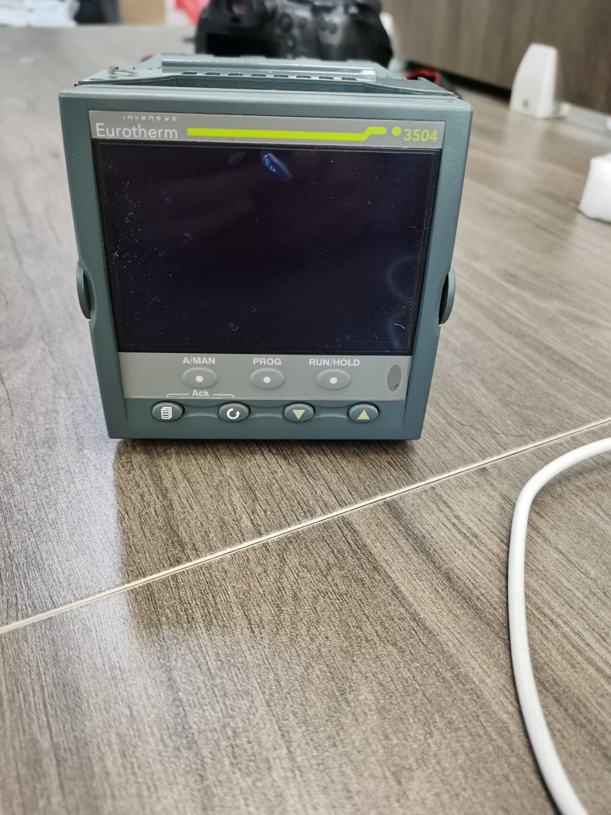 EUROTHERM 3504 TEMPERATURE CONTROLLER 3504/CC/VH/1/XX/10/1/XXX/G/D4/XX/AM/XX