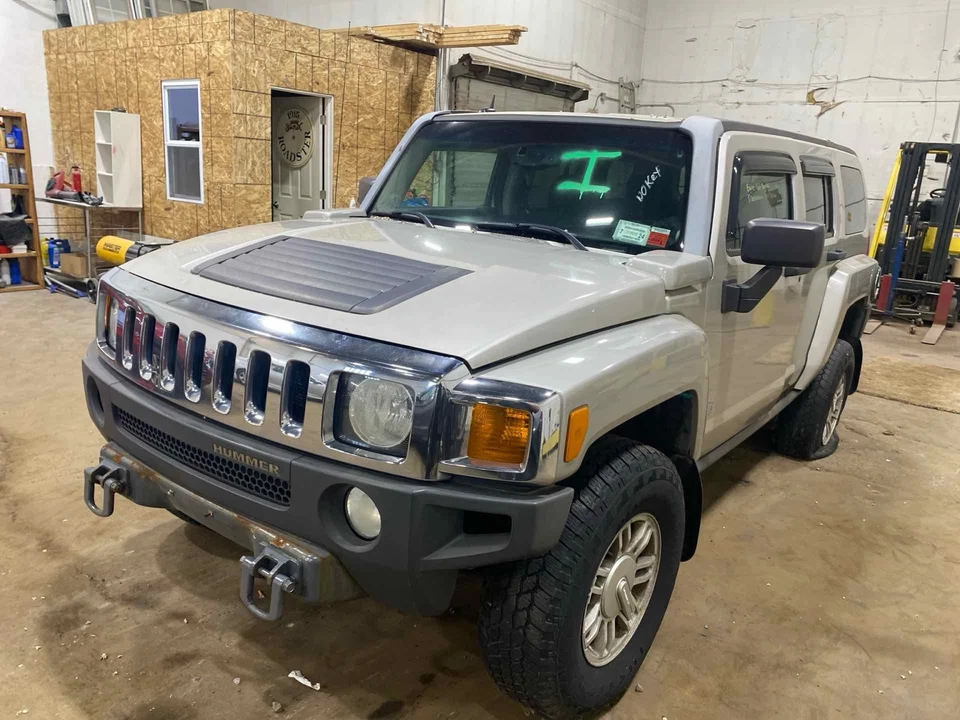 Conjunto de luz marcadora lateral usada se adapta a: Hummer H3 2006 montado en guardabarros Foto 4 de 4