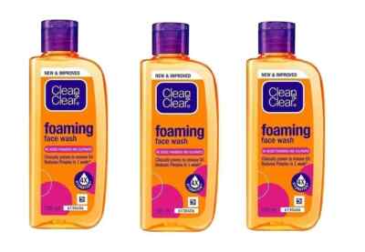 Clean & Clear Foaming Face Wash used for oily and pimple prone skin of 3 x 100ml