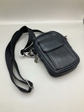 Quantaray Supple Leather Black Padded Point  Shoot Camera Case Bag Zip Pocket