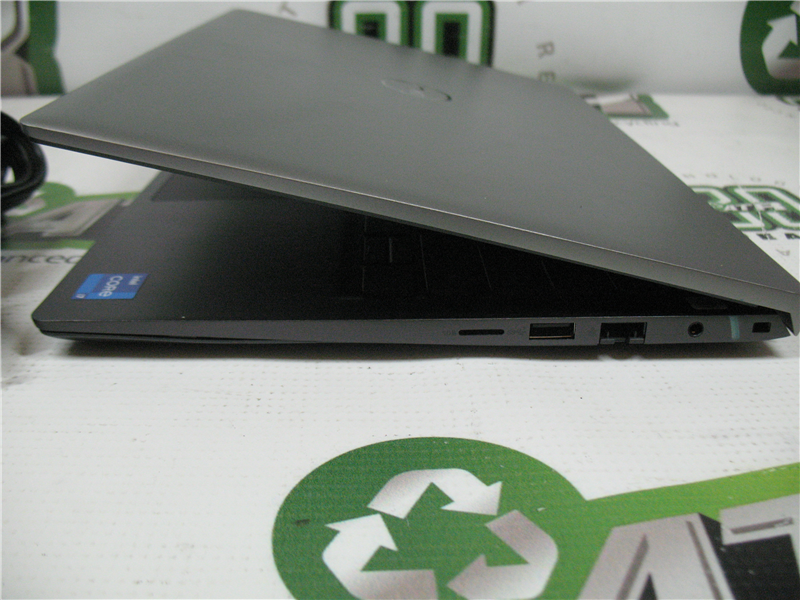 Dell Vostro 14 5410 P143G i7-11390H 16GB 512GB SSD 14 Dell Vostro 14 5410 P143G i7-11390H 16GB 512GB SSD 14