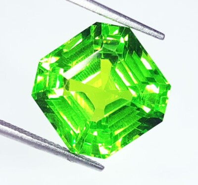 Natürlicher Peridot lose Edelstein 18 Kt zertifiziert Achteckform Peridot Ede...