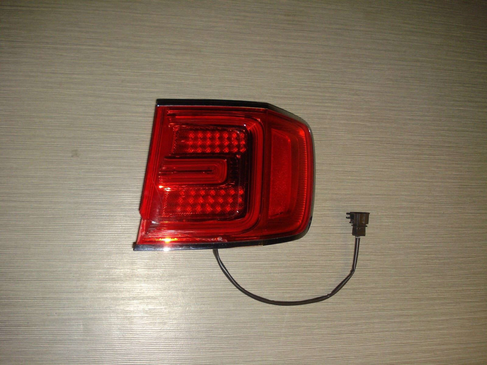 Bentley Bentayga Right Hand Side Rear Light - Outer 36A945096H  