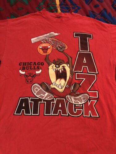 VTG 1996 Taz Chicago Bulls Single Stitched Tee Lo… - image 1
