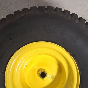 John Deere Riding Mower