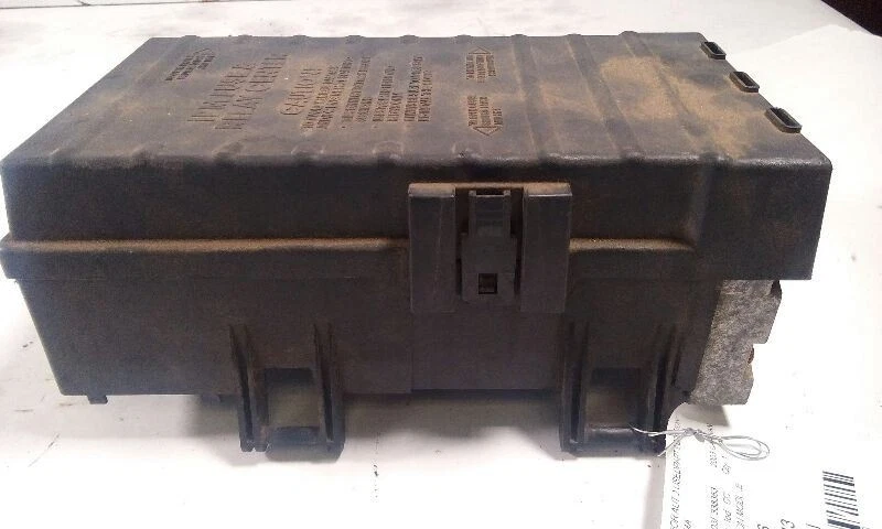 03 Dodge Caravan Chassis ECM Multifunction Module Left Hand Engine Compartment - Image 3 of 4