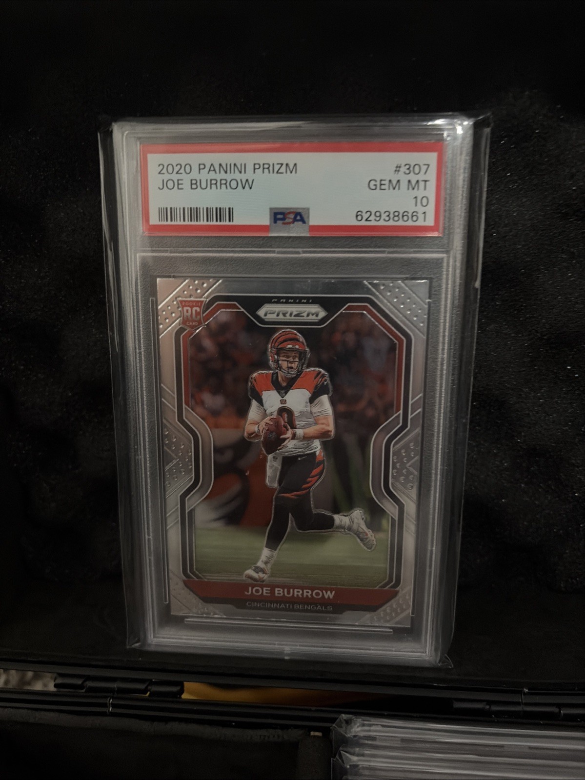2020 PANINI PRIZM #307 JOE BURROW ROOKIE RC PSA 10