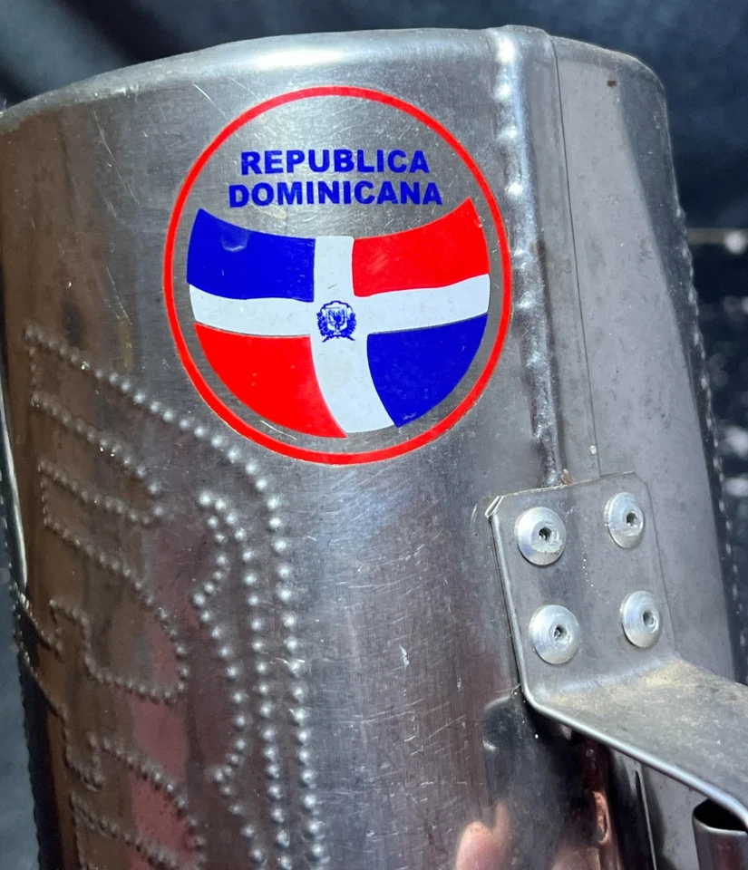 DOMINICAN GUIRA El Buscon Metal Merengue Percussion Musical Instrument 12" Tall - Image 4 of 4