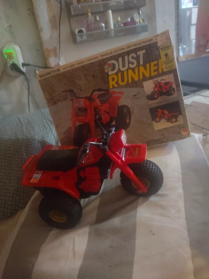Sensei Honda Dust Runner Antique Collectible RC ATC Car - Image 2 of 4