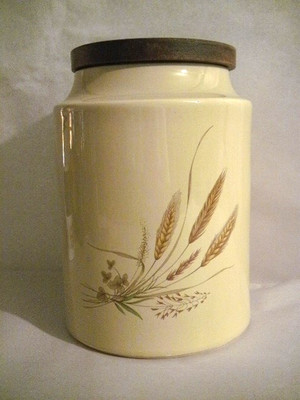 HYALYN CERAMIC COOKIE JAR 7-3/4'' YELLOW GOLDEN WHEAT CANISTER WOOD 925 SUGAR