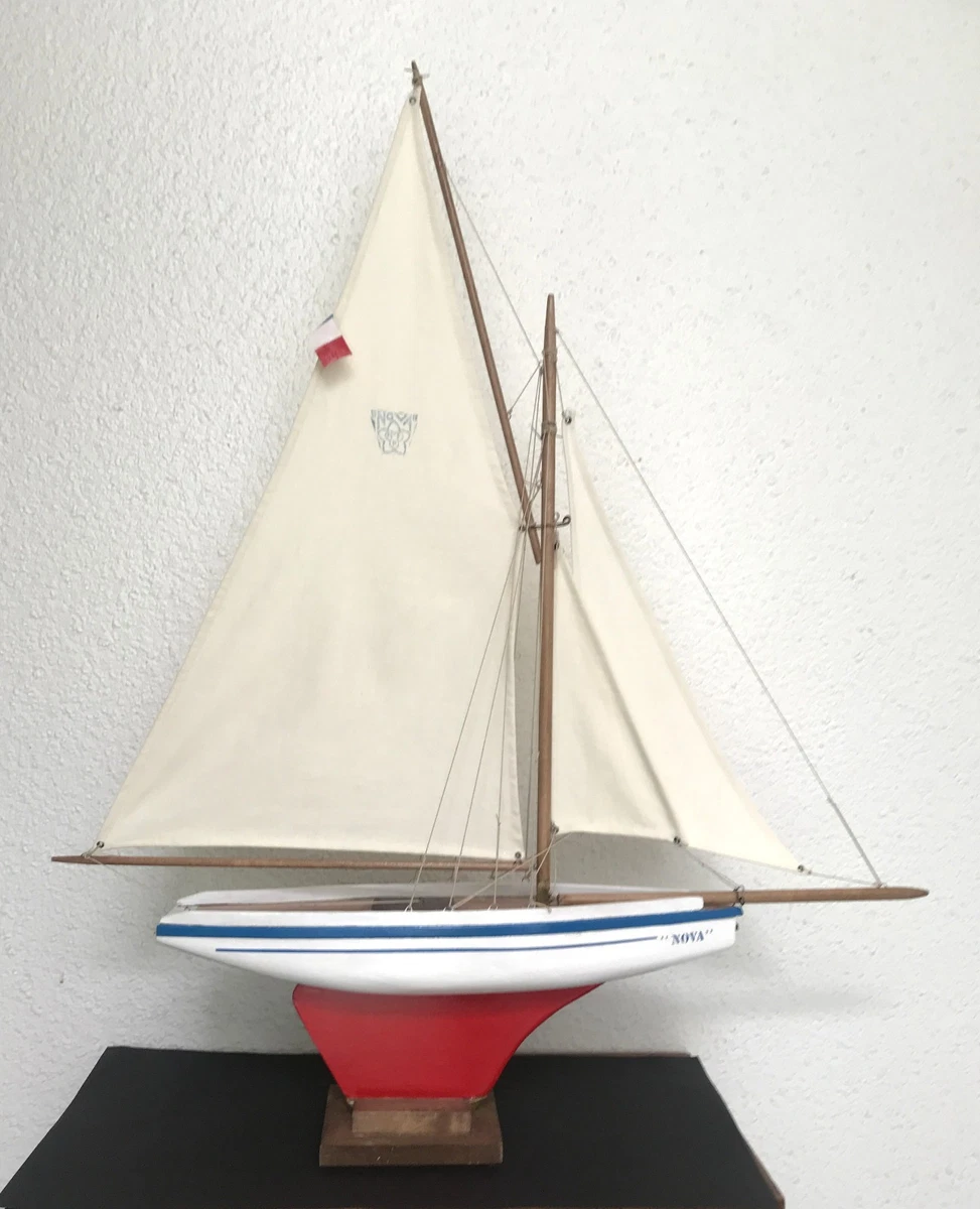 Fabrication de maquette de bassin de carène et coque bateau