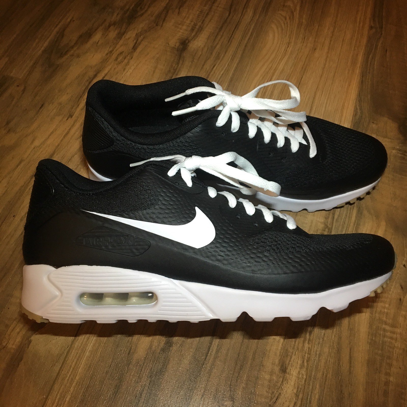 NIKE AIR MAX 90 ULTRA ESSENTIAL SHOES SIZE 10.5 MENS NEW 819474-010 BLACK/WHITE NIKE AIR MAX 90 ULTRA ESSENTIAL SHOES SIZE 10.5 MENS NEW 819474-010 BLACK/WHITE
