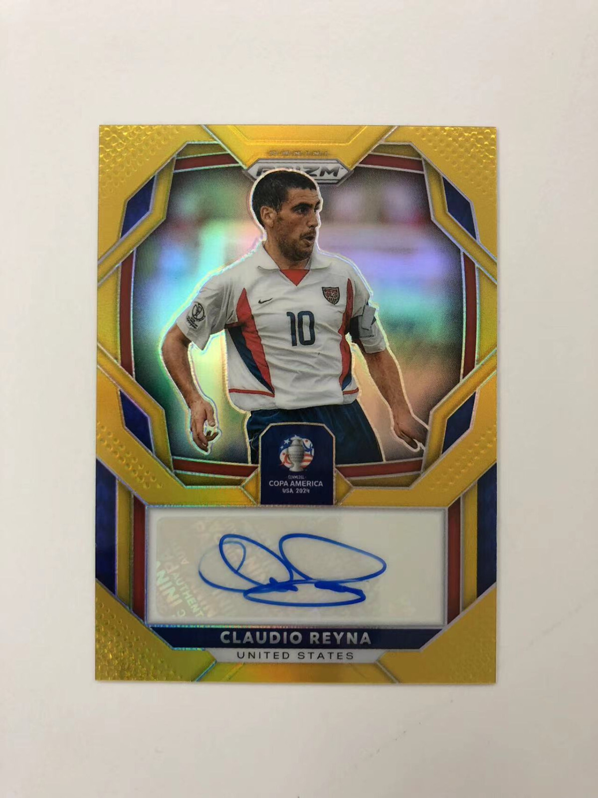 2024 Panini Prizm Copa America Claudio Reyna Auto Gold Prizm 04/10 #S-CR KT01