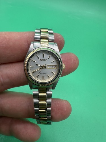 SEIKO Automatic Day/Date Silver/Gold Tone Ladies Watch 2906-0889 - Picture 8 of 14