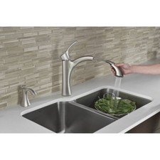 Moen Voss 9125SRS Spot Resist Stainless Pullout Spray Kitchen Faucet