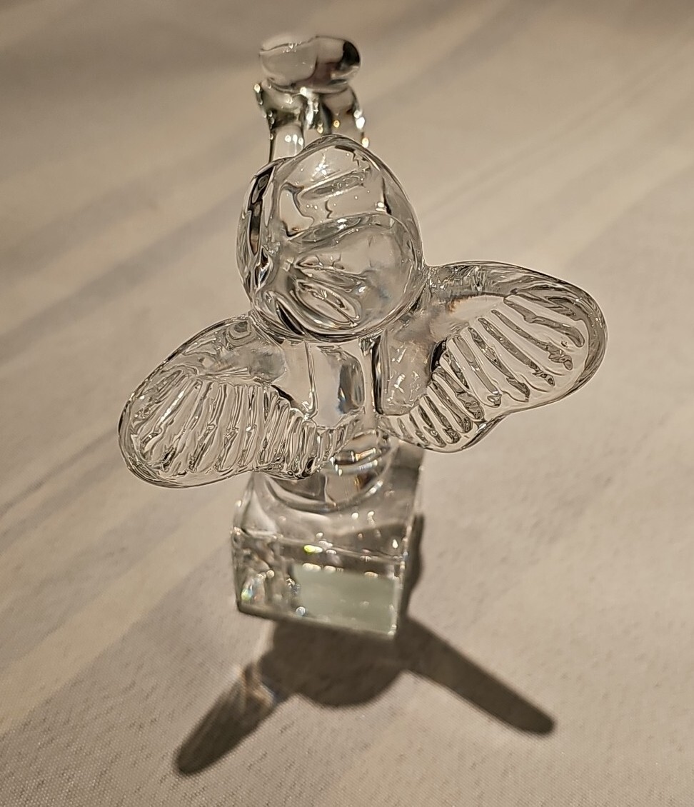 Baccarat Crystal Angel Cherub Holding Heart Signed free shipping