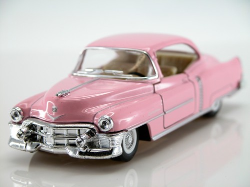 Kinsmart 1953 Cadillac Series 62 Coupe Scale1:43 (Pink) Die Cast Collectable Car - Bild 5 von 5