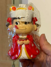 711 japan peko wedding look pvc coin bank 5.5 inches unopened collectible rare